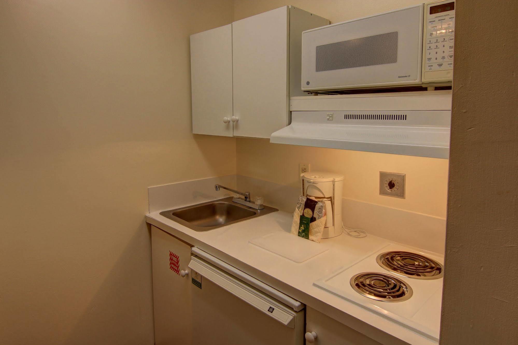 Intown Suites Extended Stay Atlanta Ga - Snellville Extérieur photo