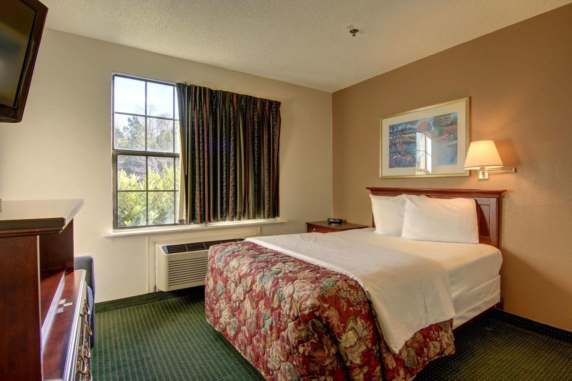 Intown Suites Extended Stay Atlanta Ga - Snellville Extérieur photo