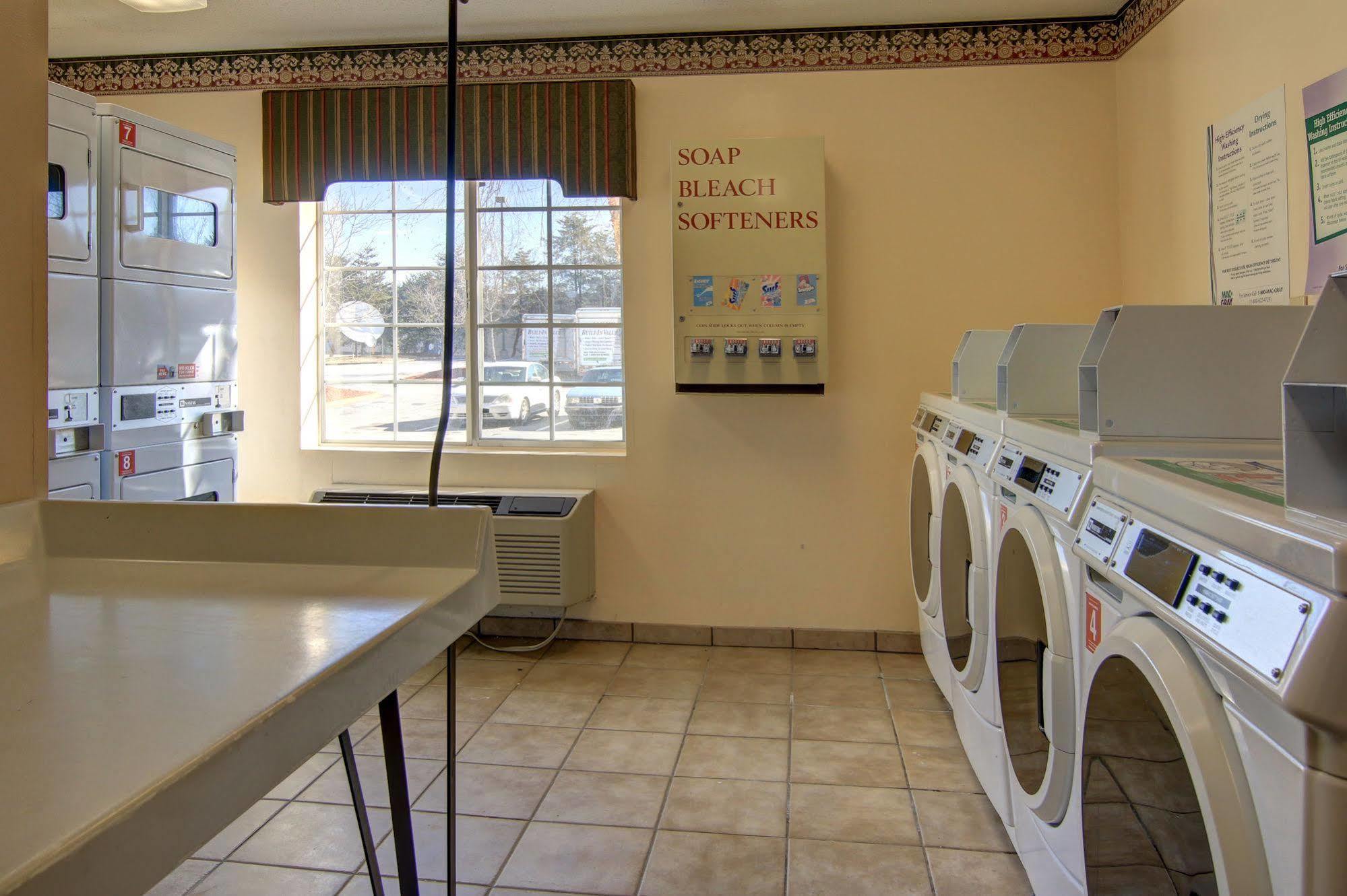 Intown Suites Extended Stay Atlanta Ga - Snellville Extérieur photo